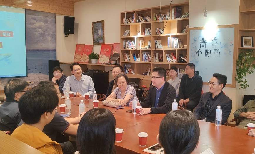 15. 全国先进工作者、上海市劳模创新工作室负责人王如竹带领制冷与低温工程研究所教工党支部与上海宇航系统工程研究所开展“联学联创联培”活动.png