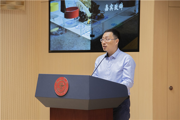 1602914486715161.jpg 图2 张文明老师致辞.jpg