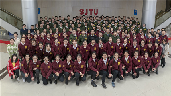 1607675324612099.jpg 图9 全体合影留念.jpg