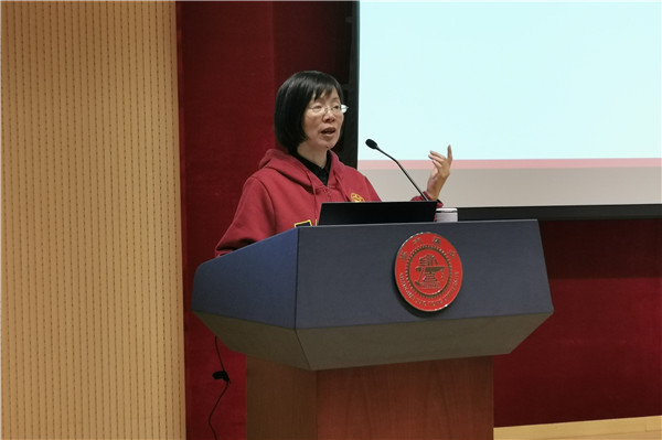 1619070961203949.jpg 图1:蒋丹教授进行介绍.jpg