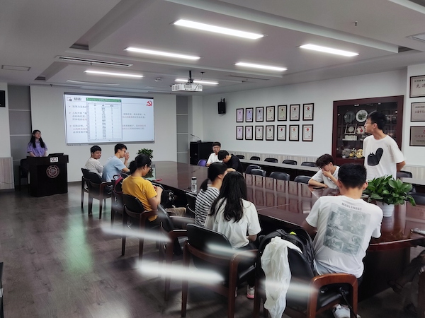 1626918436761728.jpg 图四+薛扬帆同志发言.jpg