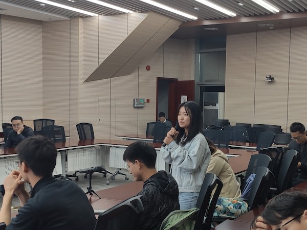 1635296699130354.jpg 图8同学提问.jpg