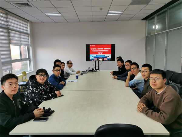 1637906898711169.jpg 图一-组织生活会合影.jpg