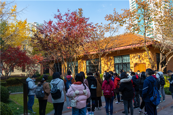 1638852602552630.jpg 图2 第一个党团支部.jpg