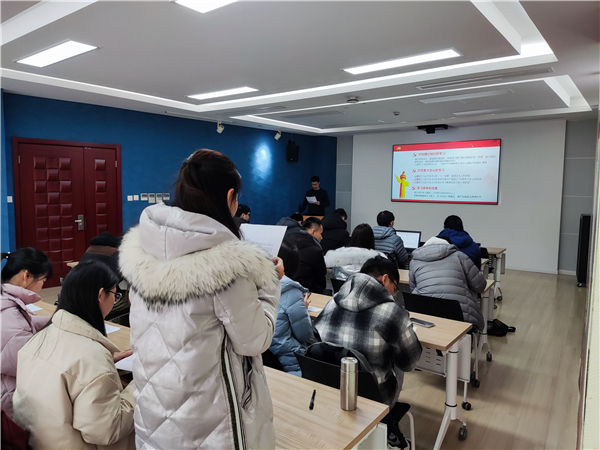 1640777956656357.jpg 图8 张楹婧同志发言.jpg