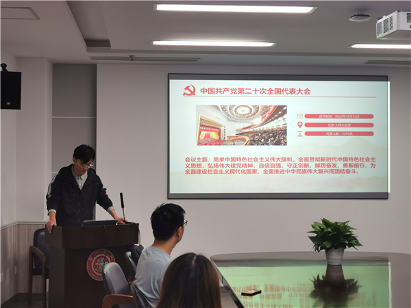 1667293564477661.jpg 02-房明明.jpg