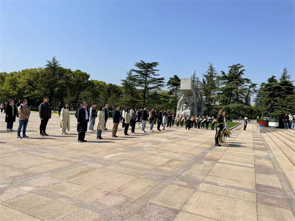 1681989744918807.jpg 图片2.jpg