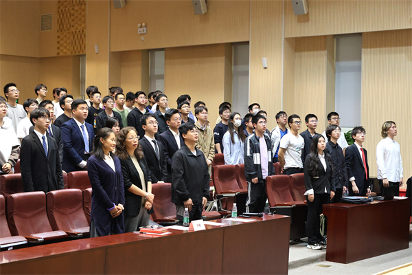 1685099442710724.jpg 12歌唱祖国.jpg