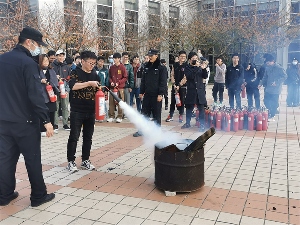 1701169527703814.jpg 图4 消防安全演练现场.jpg