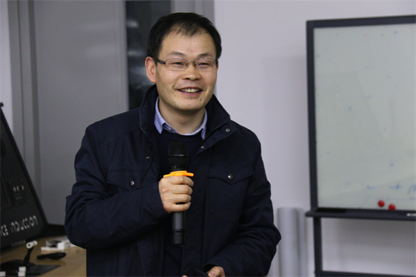 1706009042516253.jpg 图4 吴亚东老师党课教育.jpg