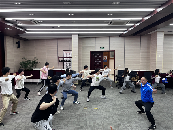 1715606801230443.jpg 图3 中医版八段锦.jpg