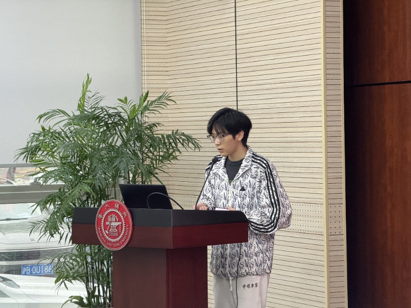 图1 石云志主持会议_resized.jpg